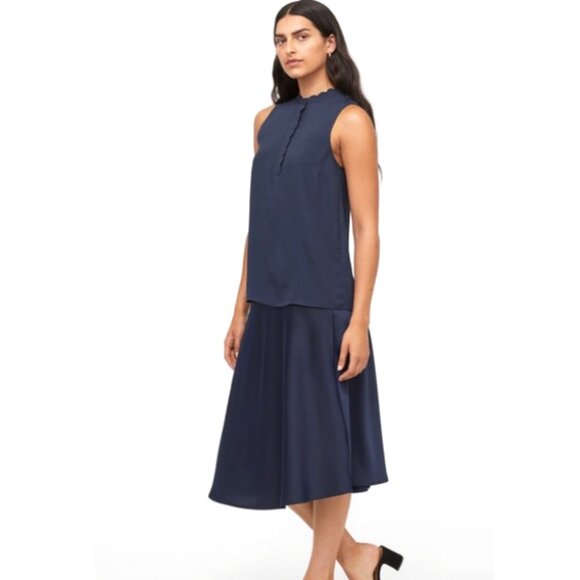 NWT H&M Crepe Scalloped Trimmed Sleeveless Blouse, Size 2 - Picture 6 of 6